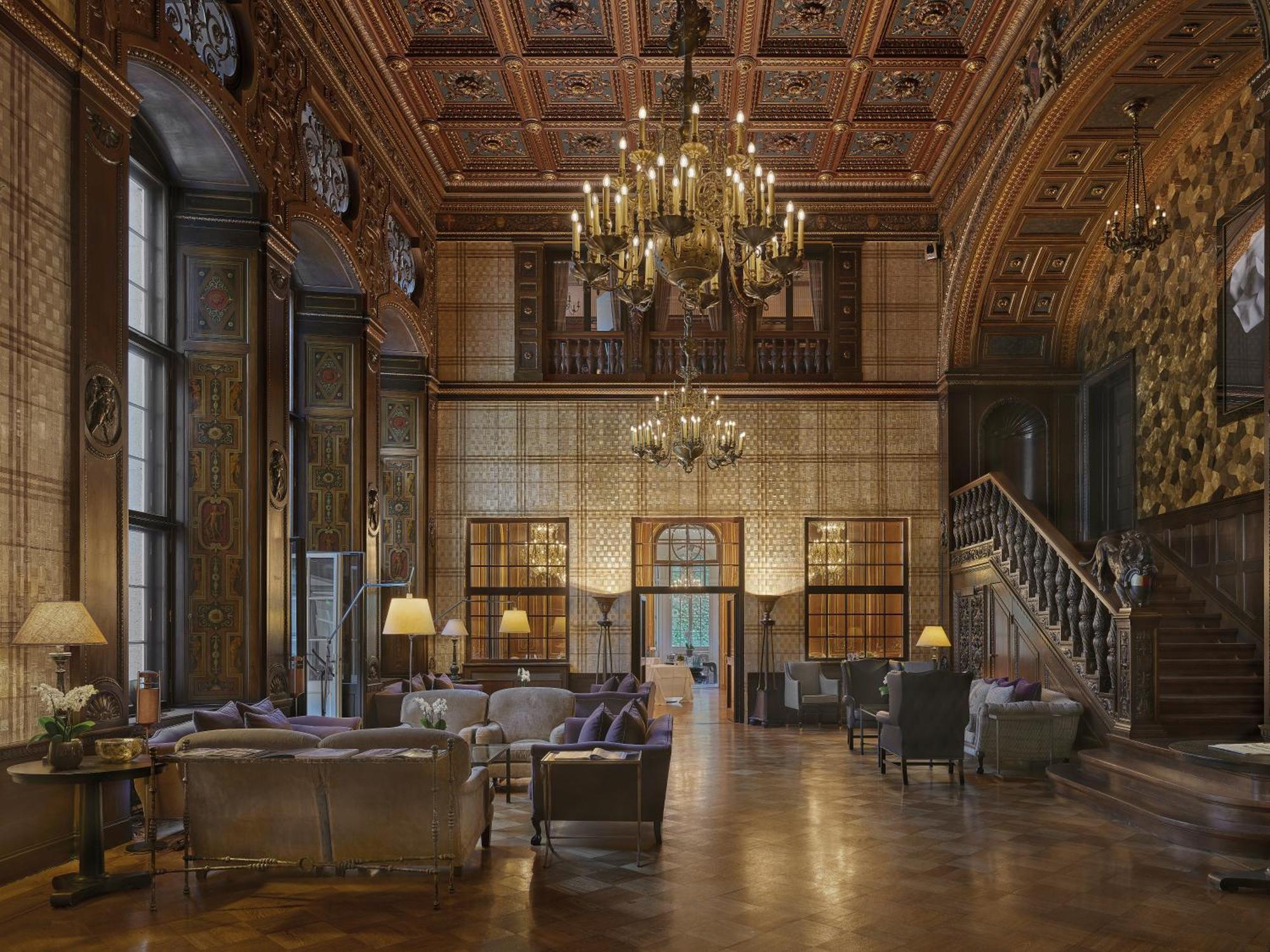 Schlosshotel Berlino Esterno foto The lobby of the hotel