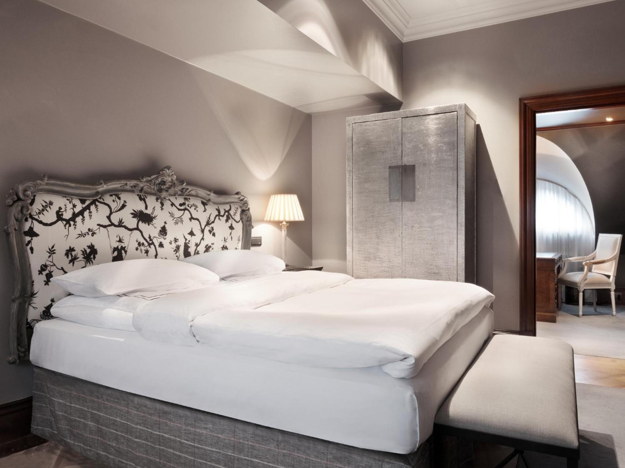 Schlosshotel Berlino Camera foto A room at the Mandarin Oriental
